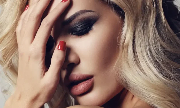 What is Blooming Gel Nail Trend?