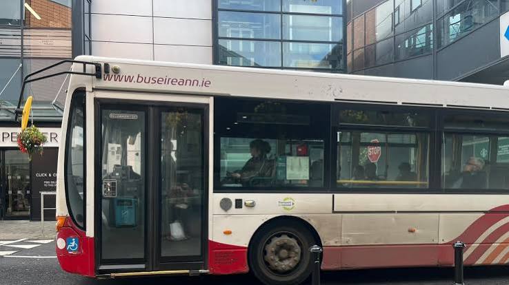 Tóibín welcomes plans  Upgrade Navan bus fleet